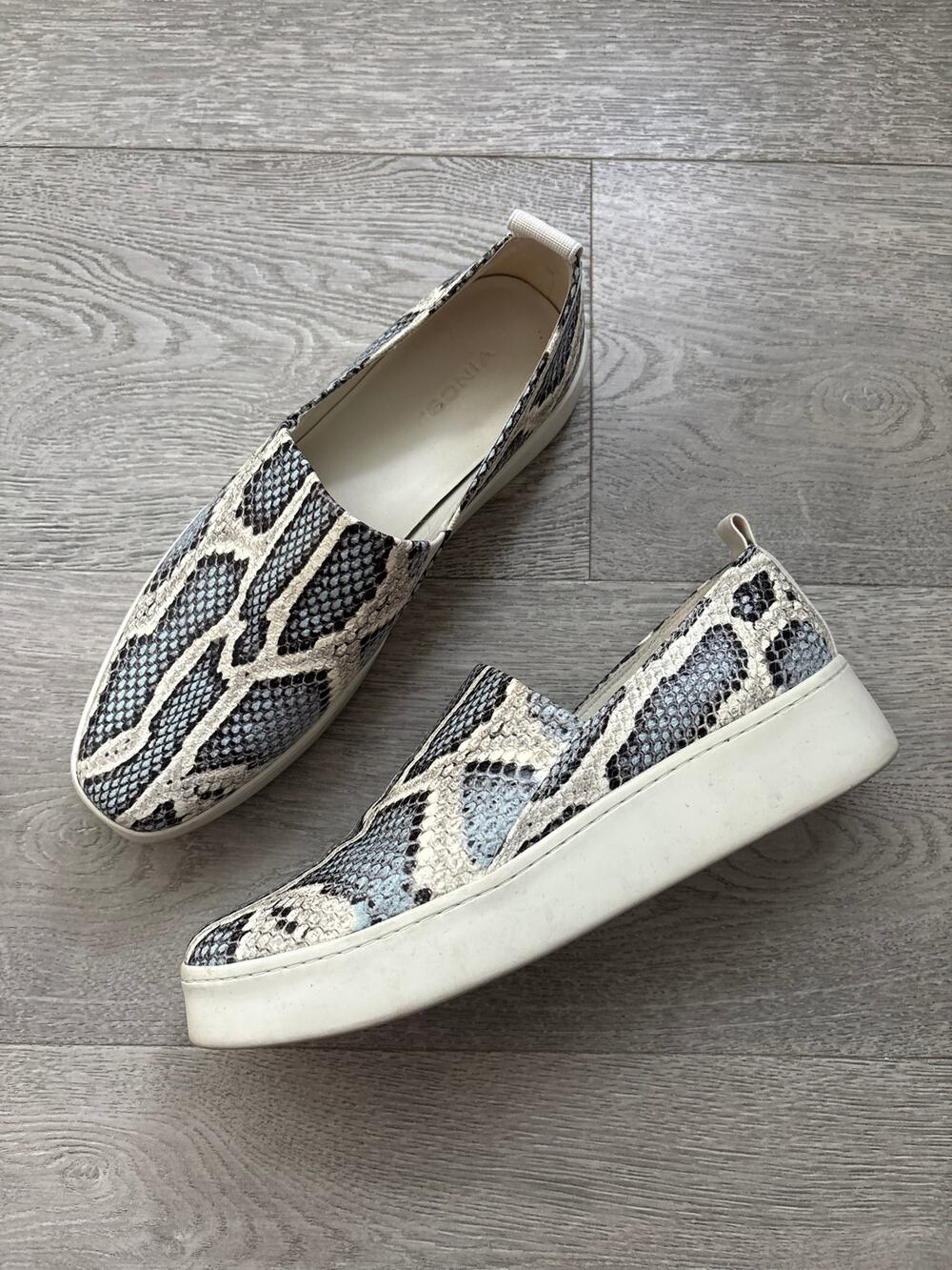 Vince Saxon 2 Snakeskin Slip On Sneaker Size 8 Casual Fall Trend